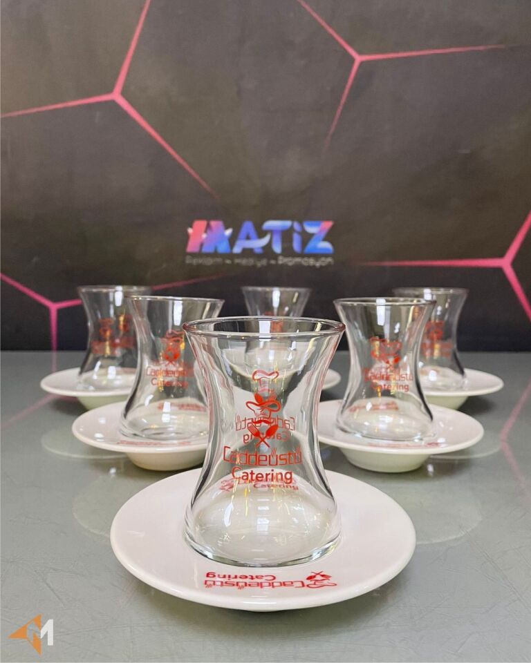 Renkli Baskı Çay Bardağı ve Tabağı