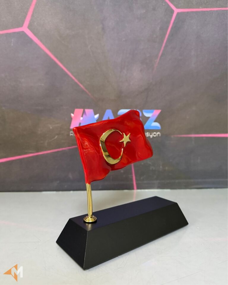 Döküm Kutulu Türk Bayrağı