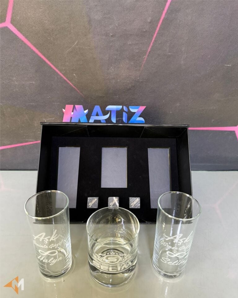 Sevgiliye Hediye Kutulu Rakı, Viski Seti