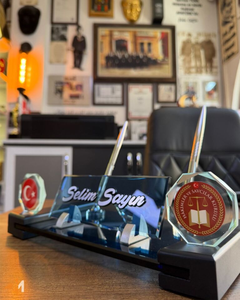 Hakimler ve Savcılar Kurulu Logolu İsimlik