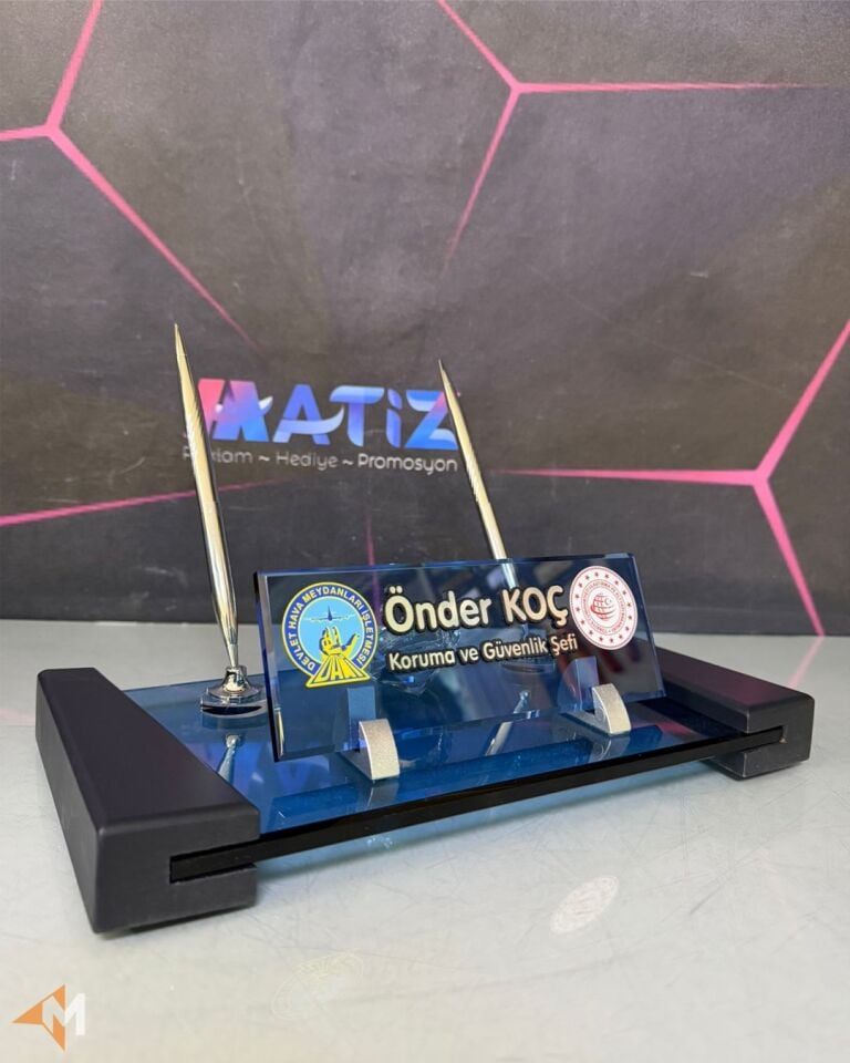 Logo Baskılı Mavi Cam İsimlik