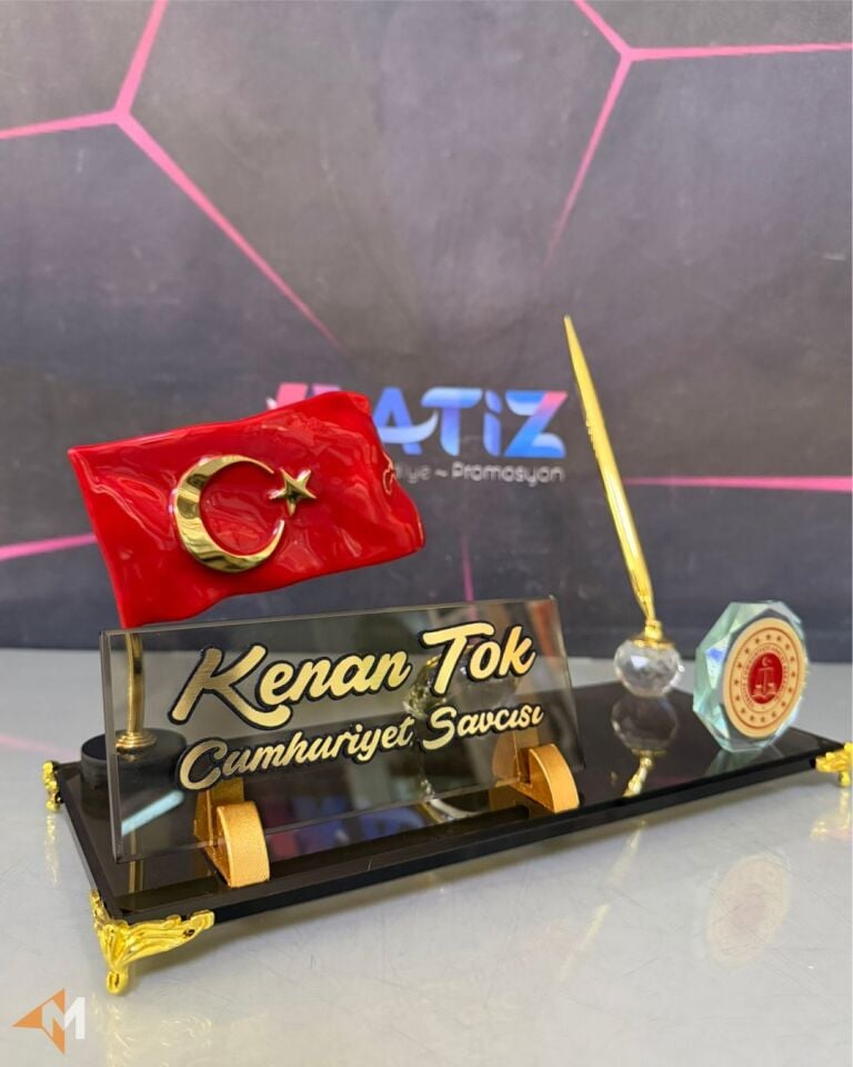 Döküm Türk Bayraklı Logolu İsimlik