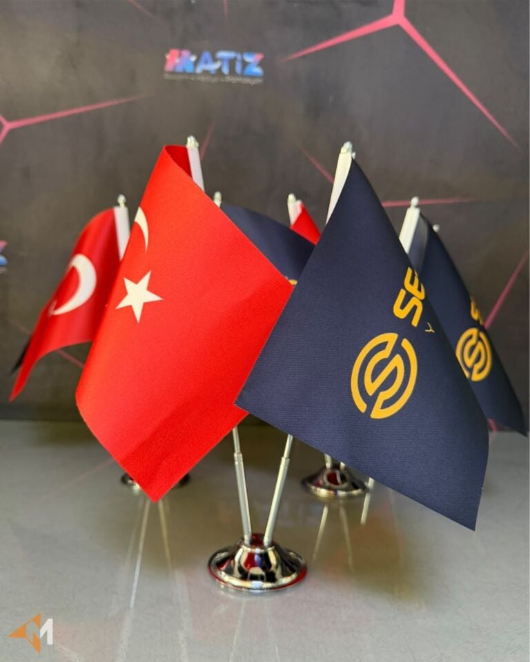 İkili Firma Logolu Masa Bayrağı