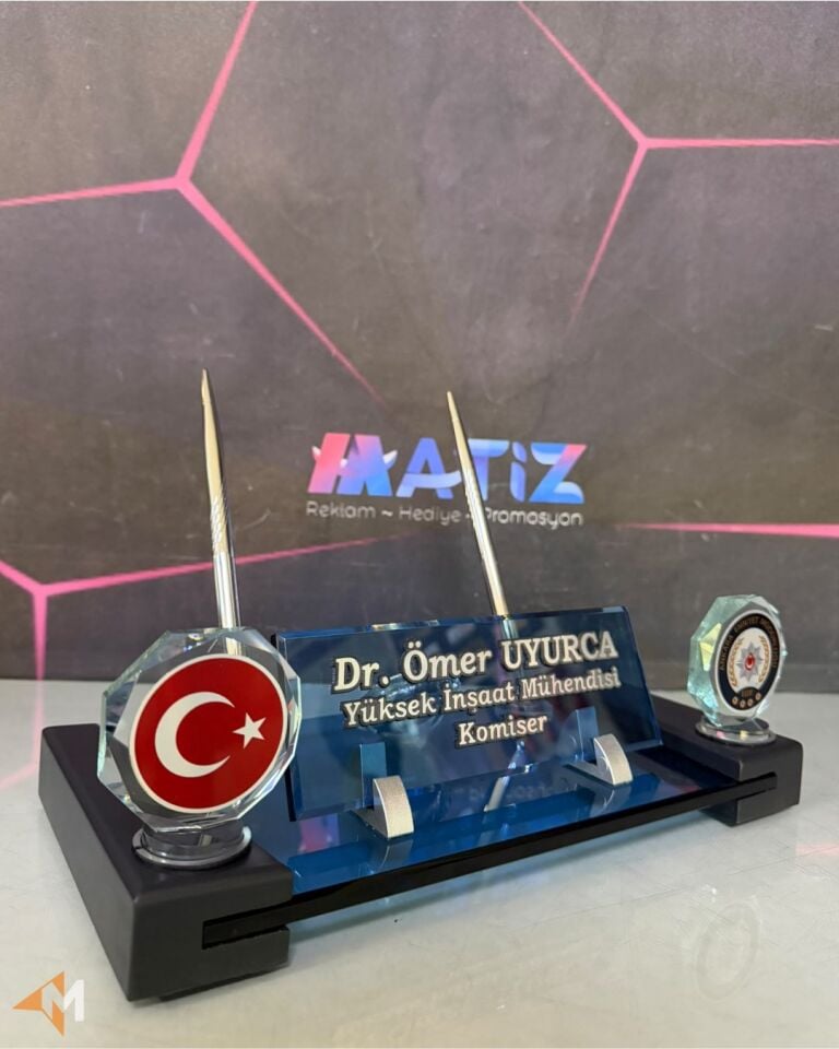 Polis Logolu ve Türk Bayraklı İsimlik