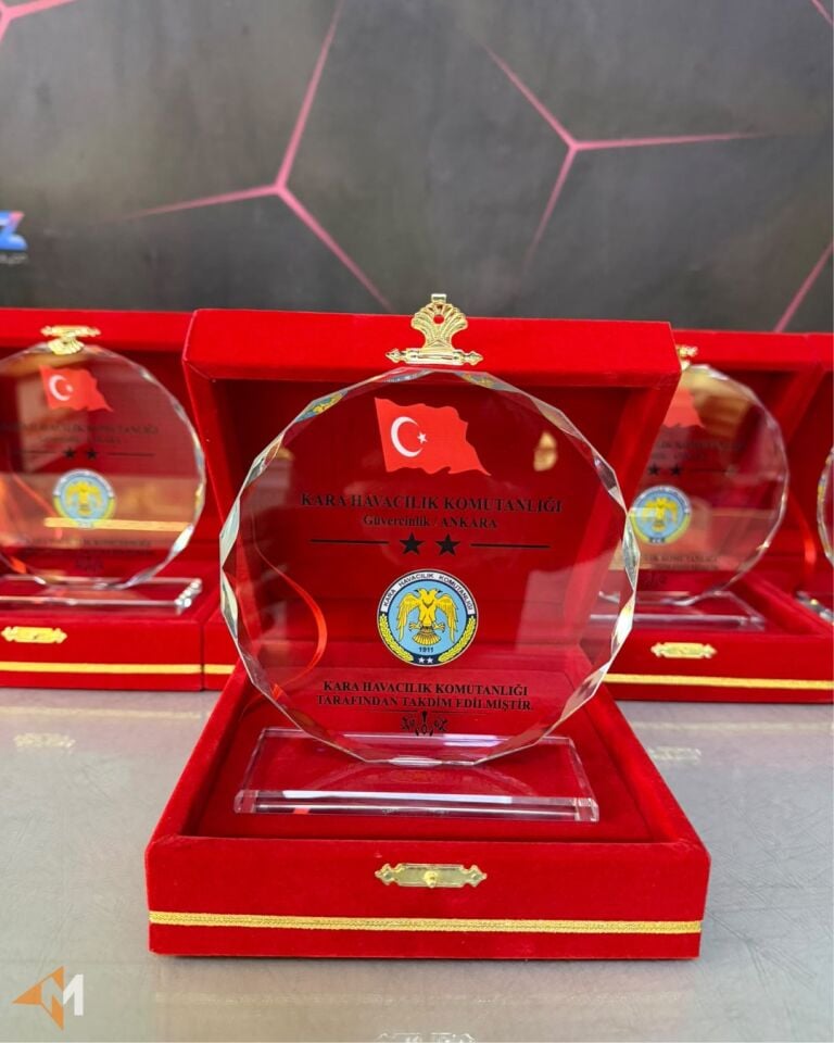Kadife Kutulu Yuvarlak Plaket